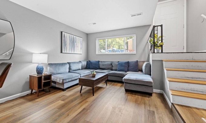 St. Charles Casa | Spacious 2 bed Townhome by StayLage