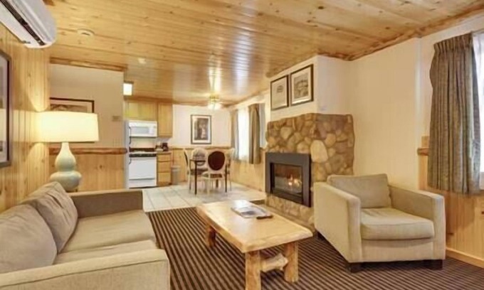 Tahoe Meadows Apartamento | Spacious 2 Bedroom Townhouse in South Lake Tahoe