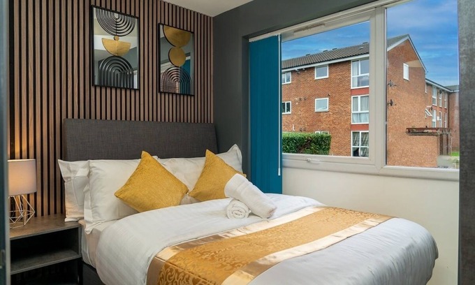 Marlborough Apartamento | Spacious 2 Bedroom Home in Harrow | Free Parking