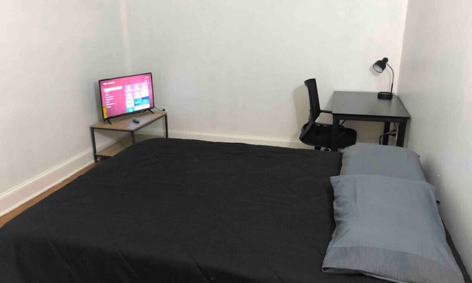 Paterson Apartamento | Spacious 2 bedroom apartment with 1 bathroom and private street entrance