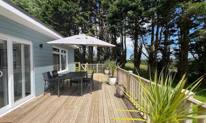 Dartmouth Apartamento | Spacious 2-bedroom chalet with amazing sundeck