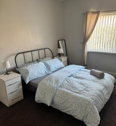 Newcastle-upon-Tyne Apartamento | Spacious 2 bedroom flat in Newcastle w Free parking
