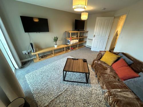 Newbury Apartamento | Spacious 2-Bedroom Flat Near Shops & Transport