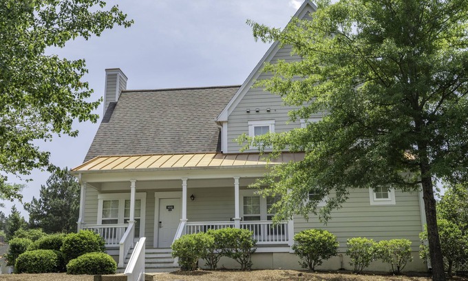 Lackey Cabaña | Spacious 2 bedroom/2 bath Cottage minutes to Water Country and Busch Gardens