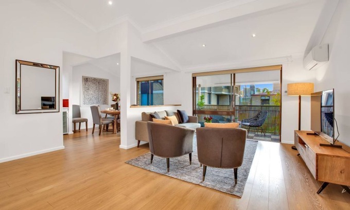 Potts Point Apartamento | Spacious 2 BR Home in the Heart of Potts Point