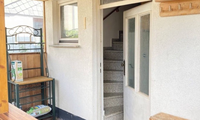 Leverkusen Apartamento | Spacious 2-room apartment with kitchen and bathroom