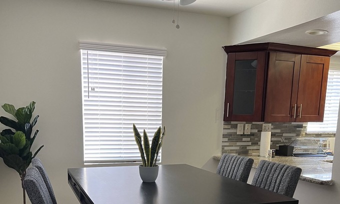 Downtown Casa | Spacious 2BR, 2BA Townhouse near Hollywood, Burbank and Pasadena