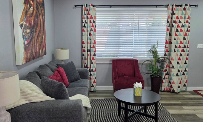 Charlotte Apartamento | Coming Soon! Remodeled 2BR 2BA with AC, Wi-Fi, free parking minutes to Uptown