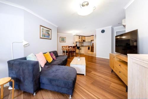 City East Apartamento | Spacious 2BR Apartment in the Heart of the City - Hosted by Canstay