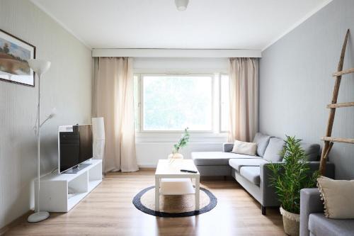 Turku Apartamento | Spacious 2BR Apartment in a Quiet Neighborhood & Free Parking