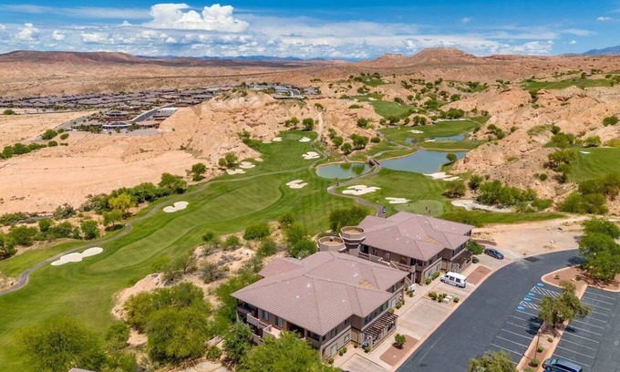 Mesquite Condominio | Spacious 2BR Condo with Secondary Suite on Wolf Creek Golf Course – Sleeps 8!
