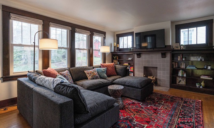 Edgewood Casa | Spacious 2BR in Quiet Duplex | Near CMU | Frick Park | Downtown