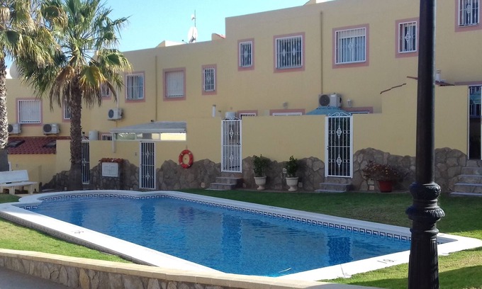 Lo Rufete Apartamento | Amplio apartamento en el segundo piso con 3 dormitorios, 2 baños y solárium.