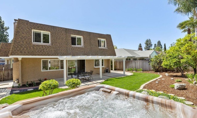 Camarillo Casa | Spacious 3 bdrm beauty, jacuzzi, stunning backyard!
