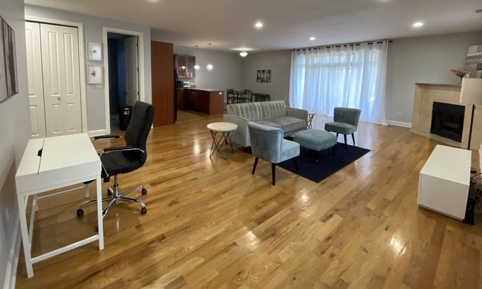 Grand Boulevard Condominio | Spacious 3 bed Chicago condo