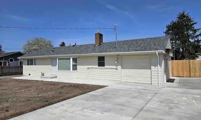 Des Moines Casa | Spacious 3 Bed Home Near Beach