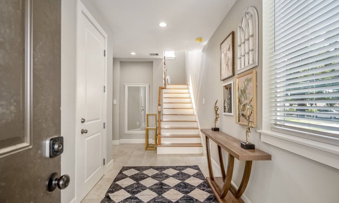 Riverside Terrace Cama Y Desayuno | Spacious 3 Bed House near MD Anderson