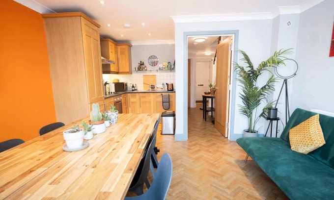 Cambridge Casa | Spacious 3-Bed Townhouse Florence Villa Near River & City