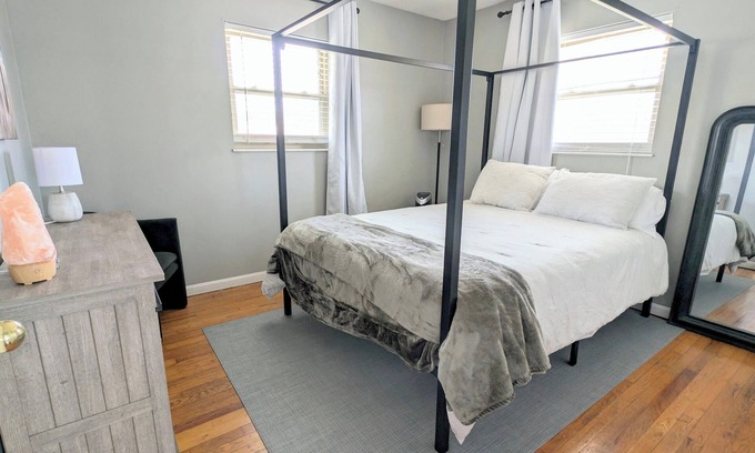 Highland Heights Casa | Spacious 3 Bedroom, 5 minutes from Downtown Cincinnati
