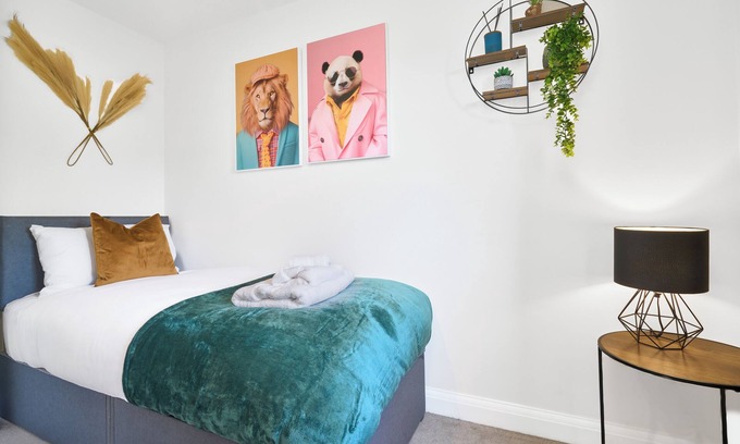 Peterborough Casa | Spacious 3 Bedroom House in Peterborough