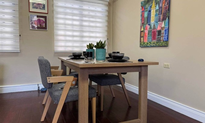 Newtown Apartamento | Spacious 3-bedroom apartment with WiFi, AC in lovely Port of Spain