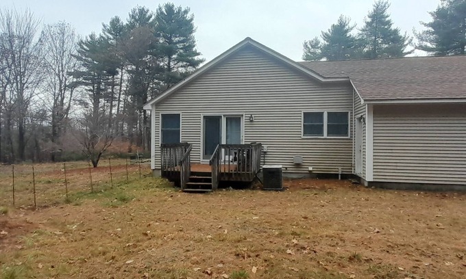 Center Harbor Casa | Spacious 3 Bedroom house in Meredith,near lake,dogs allowed