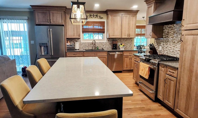 Montclair Casa | Spacious 3 bedroom, 2.5 baths, additional Queen sleeper sofa. Augusta Nat'l