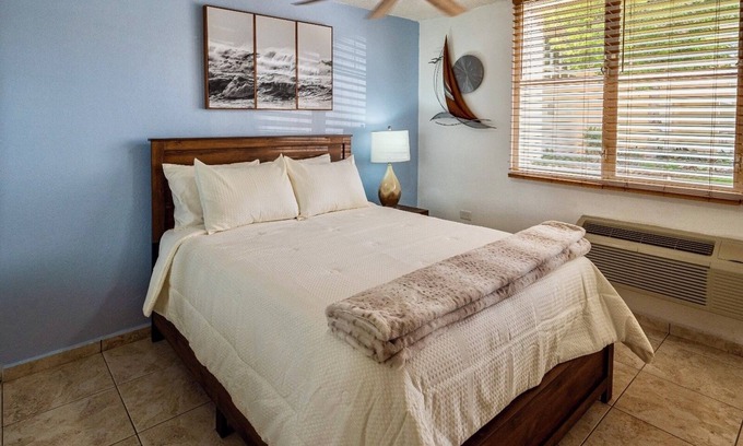 Pole Ojea Apartamento | Spacious 3-bedroom apartment with WiFi, AC in beautiful Cabo Rojo
