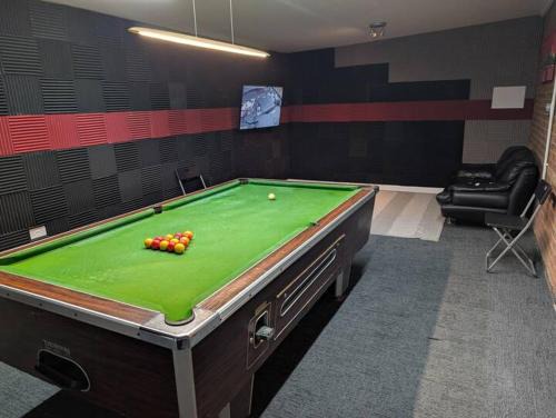 Thorpe Satchville Apartamento | Spacious 3 bedroom house with games room