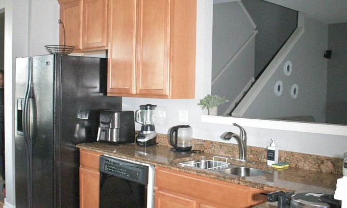 Streamwood Casa | Spacious 3 bedroom home with King bed/Queen bed. Fun game room and Theater room.
