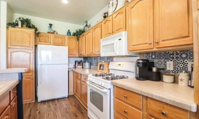 Needles Casa | Spacious 3-bedroom plus bonus room house in Needles, CA on the golf course