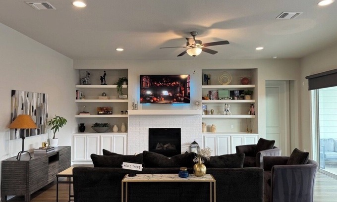 Austin Casa | Spacious 3-Bedroom Retreat in SE Austin