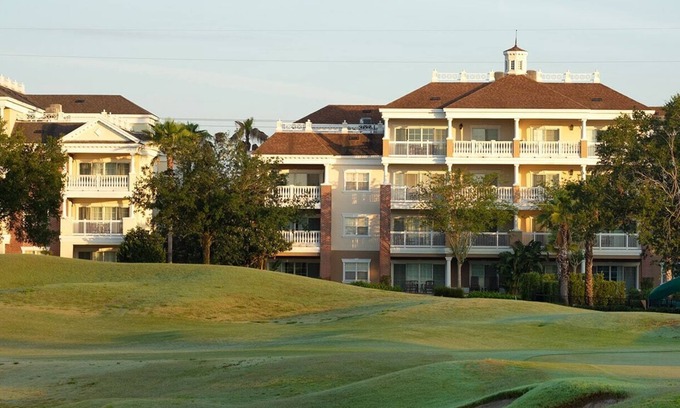 Reunion Complejo | Spacious 3 Bedroom unit with pool/water park, golf, 20 minutes to theme parks