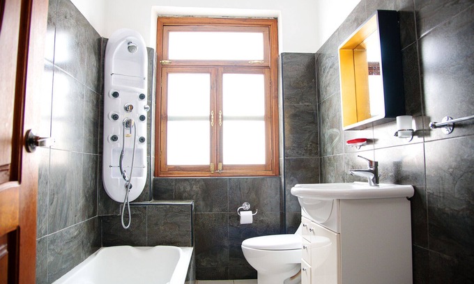 Conocoto Apartamento | Spacious 3 BR apartment old town Quito