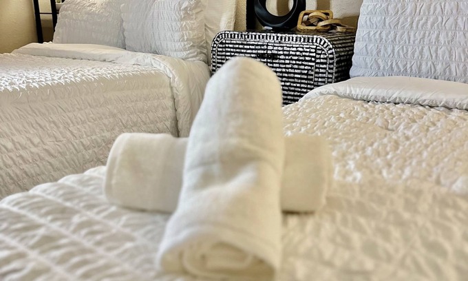 Fondren Apartamento | Spacious 3 Level Loft: 5 mins walk from JSU Stadium, hospitals, bars, and more