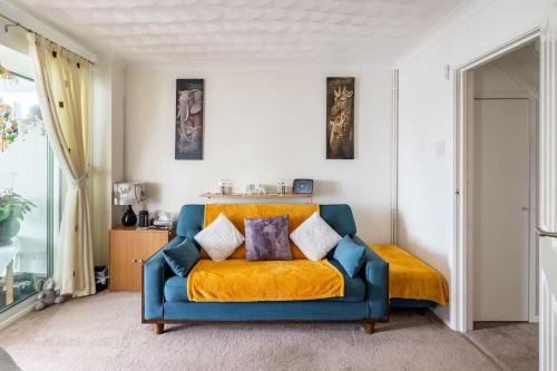 Wrexham Casa | Spacious 3bed semi/Gamesroom/Drive/10mins to City