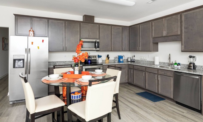 Oakdale Casa | Spacious 3BR/2BA Home W/ Parking