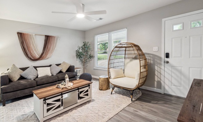Hanover Casa | Spacious 3BR/2BA Newly Renovated + Centrally Located, Near BWI