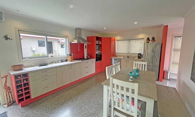 Whangamata Casa | Spacious 3BR Beach House Near the Park