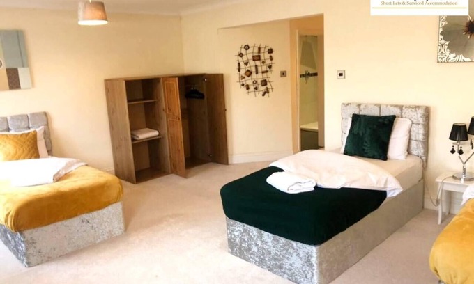Bedford Casa | Spacious 3BR Home in Bedford for Big Groups