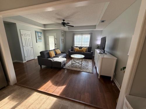 Hahira Casa | Spacious 3BR Home Sleeps 12 Near Valdosta