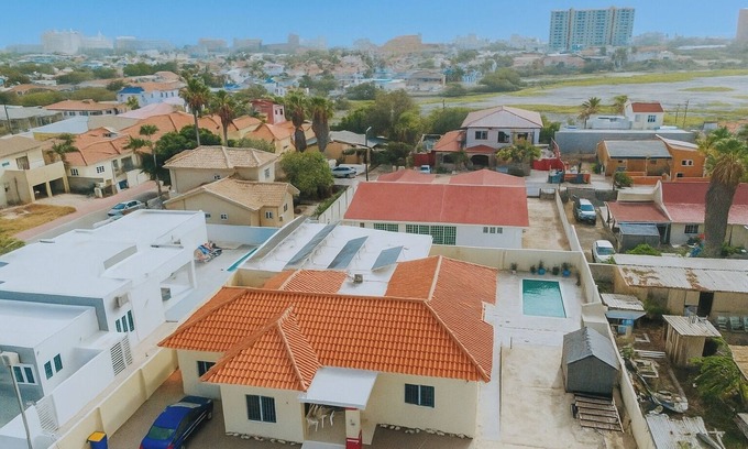 Kamay Casa | Spacious 3BR Home w/ Pool Near Palm Beach