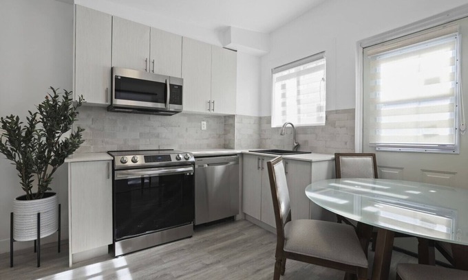 Sainte-Marie Apartamento | Spacious 3BR in the heart of Downtown Montreal