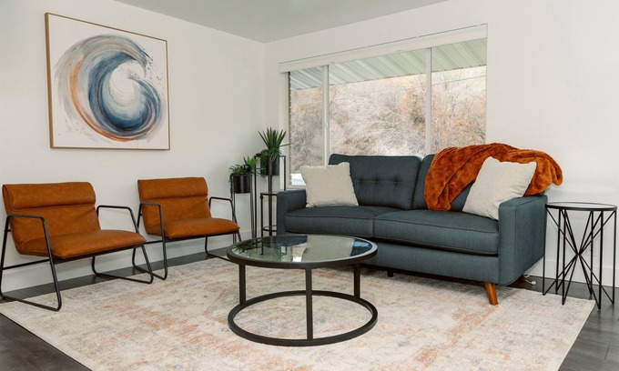 Logan Casa | Spacious 3br Main Floor Unit Near USU and Downtown