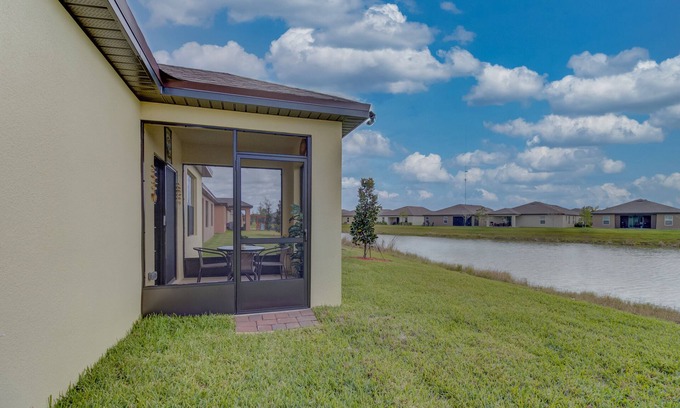 Fort Pierce Casa | Spacious 3BR residential near the beach (10 mins)