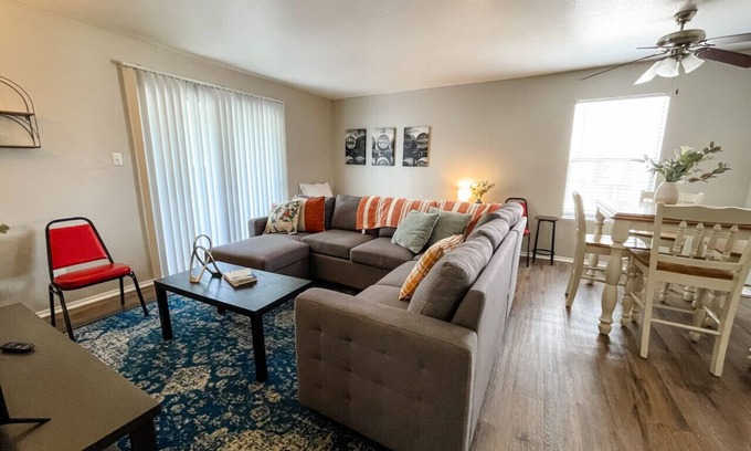 Northwest Corpus Christi Apartamento | Spacious 3BR Retreat with Pool & Prime Location