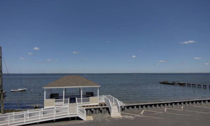 Beach Haven Terrace Casa | Spacious 4/5 Bedroom Home with Beautiful Bay Views