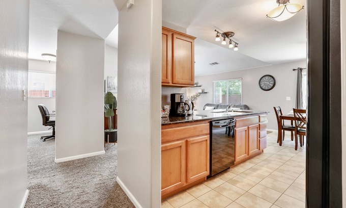 Visalia Casa | Spacious 4 BD 2 BA Home Near Sequoia National Park