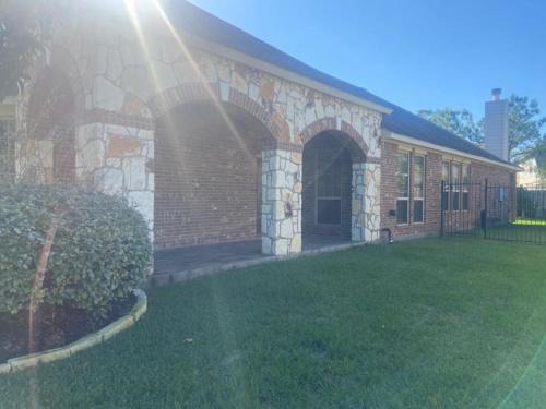 Spring Casa | Spacious 4 Bed & 2 Bath Home in the Woodlands, TX