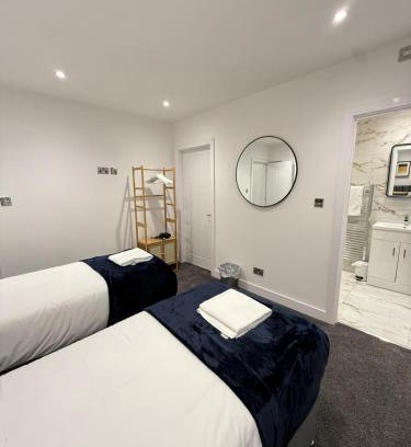 Sheffield Apartamento | Spacious 4 Bed 4 Bath Stay with Free Parking